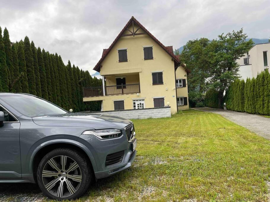 Apartamento Vista Del Lago Fuer 8 Personen Und Parktplatz Ossiach Exterior foto